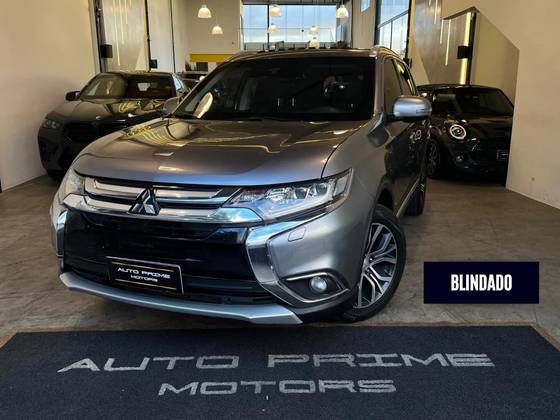 MITSUBISHI OUTLANDER 3.0 GT 4X4 V6 24V GASOLINA 4P AUTOMÁTICO MITSUBISHI OUTLANDER 3.0 GT 4X4 V6 24V GASOLINA 4P AUTOMÁTICO